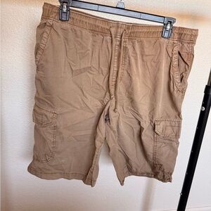 Men's Tan Cargo Shorts
